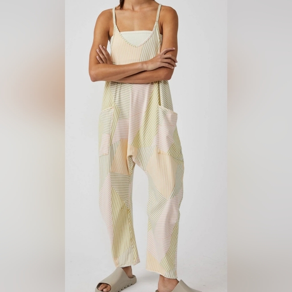 FREE PEOPLE MOVEMENT HOT SHOT ONESIE PRINTED - MELON STRIPE COMBO S - Picture 1 of 3